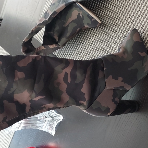 💟STUNNING💟ALDO THIGH HIGH CAMO BOOTS - Picture 8 of 13